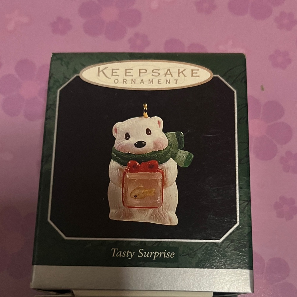 Hallmark Keepsake Ornament Collection - Green and Purple - Picture 2 of 6